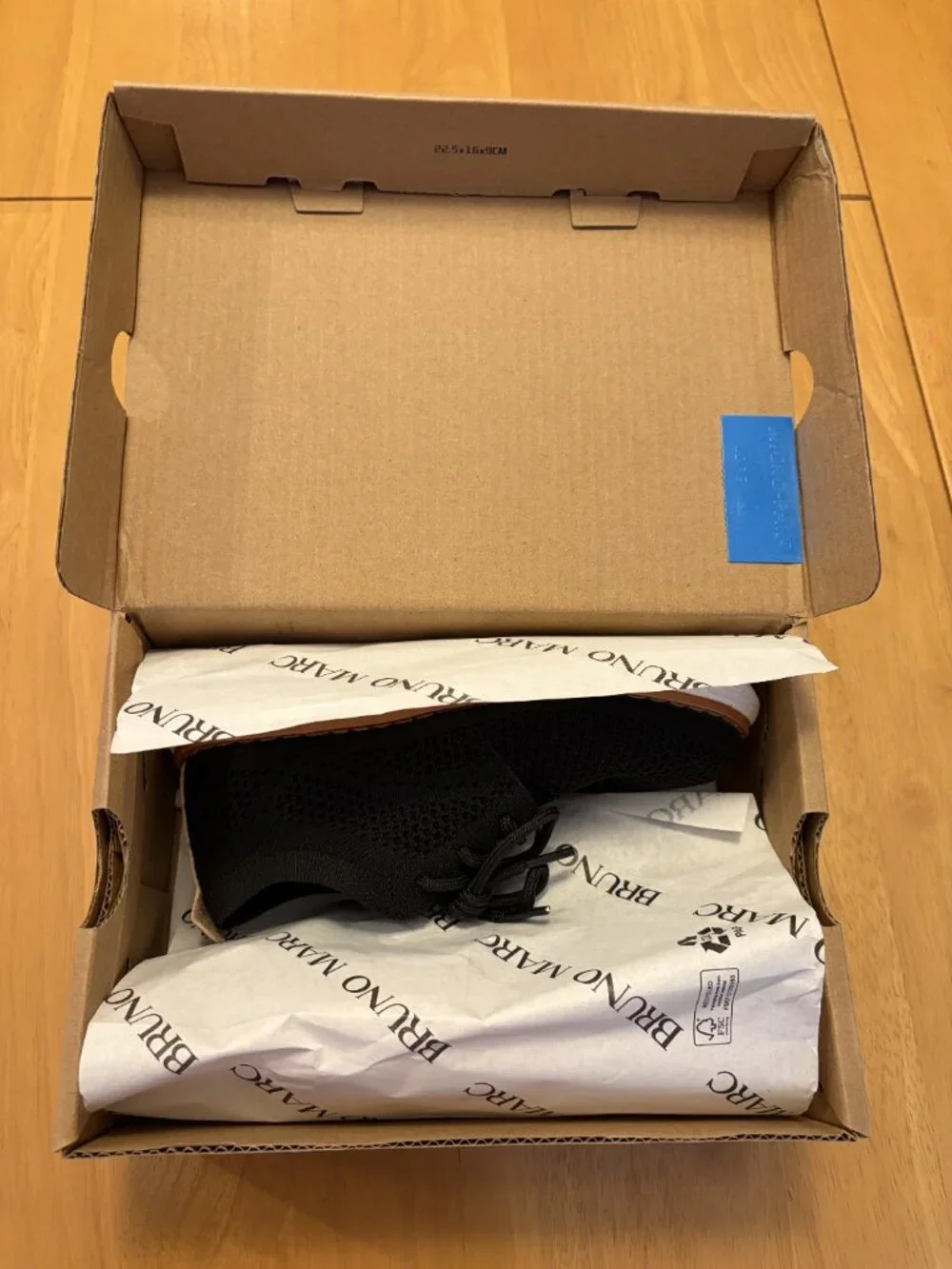 Bruno Marc SBOX2503K Kids US 11 shoes! Near-mint condition!